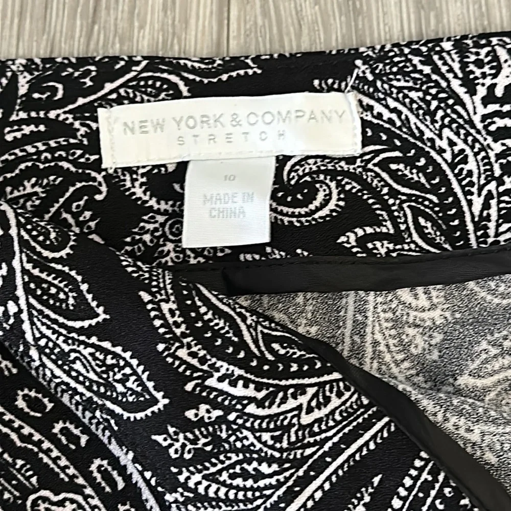 Women’s Paisley Print Black White Work High Waisted Midi Skirt Size 10